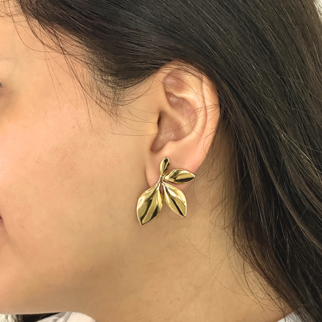 Semi Leaf Stud earrings